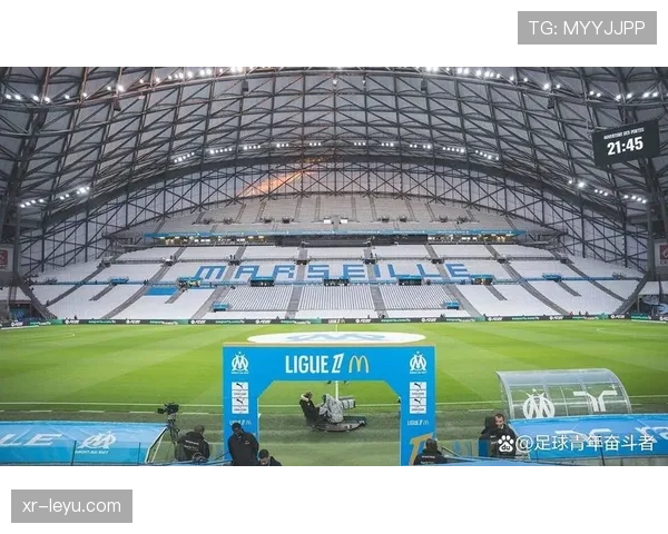 马赛新主场维洛德罗姆球场完成LED环绕屏升级，成为欧洲最大球场显示屏之一